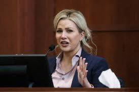 StevieJRaw's tweet image. Actual footage of Elaine Bredehoft practicing for her crucial cross examination of Dr Shannon Curry! 😬
#johnnydeppwon #JusticeForJohnnyDepp
