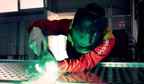 Topsectoren vragen kabinet om investering in beta-technisch onderwijs
De Nederlandse economie en welvaart komt in geding door geplande bezuinigingen op het Nationaal Groeifonds én onderwijs en onderzoek, waarschuwen een breed scala aan industriepartijen.
cutt.ly/oepV6Xub