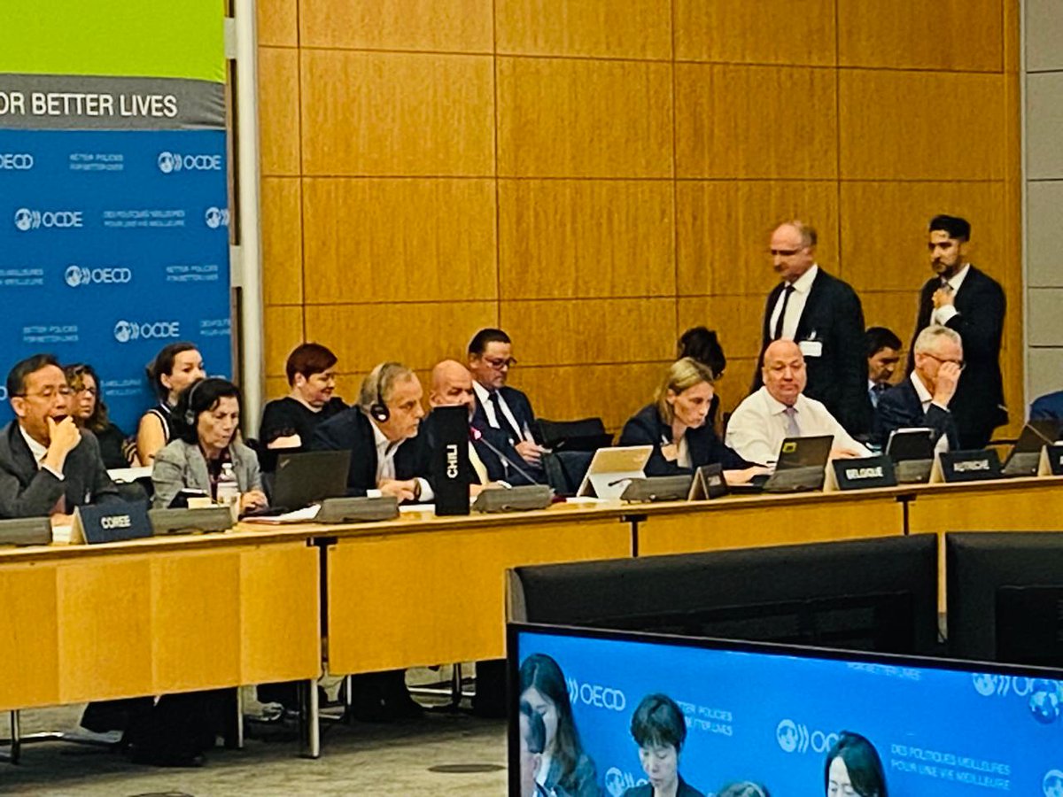 Chile OECD tweet media