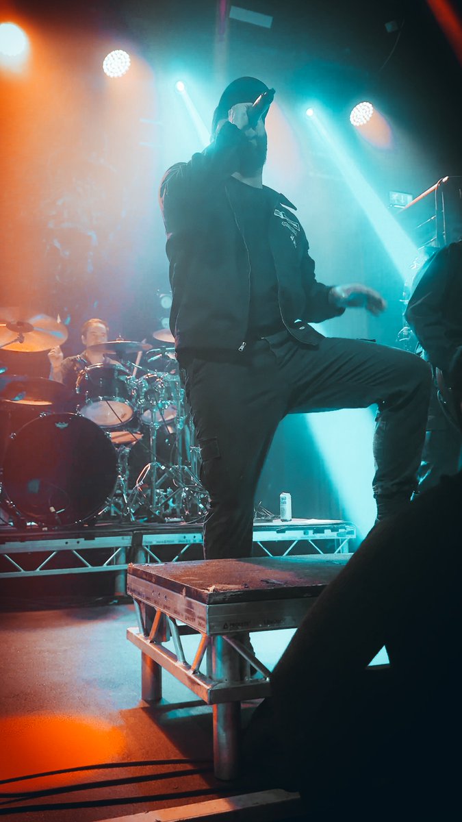 RenixVFX's tweet photo. Managed to grab some pics the other night, Was Insane!
@thyartismurder 
@AlphaWolfCVLT 
@fitforaking 
@SOIBandPage 
@Erra_Band https://t.co/vwNlhSyeG4