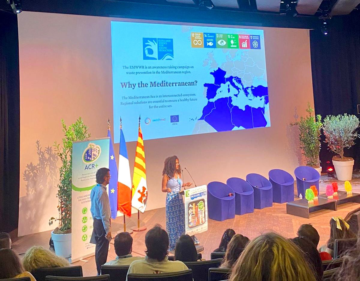MedWaves_Centre's tweet photo. 🏆 #EMWWR2023 AWARDS CEREMONY || Celebrating sustainable packaging solutions in the Mediterranean region 🌊🌱
The second edition of the Euro-Med Week for Waste Reduction (EMWWR) shines at the Annual EWWR Awards Ceremony in Marseille!👇
#Sustainable #Packaging #DontGetWrappedUp https://t.co/o41eXameWJ