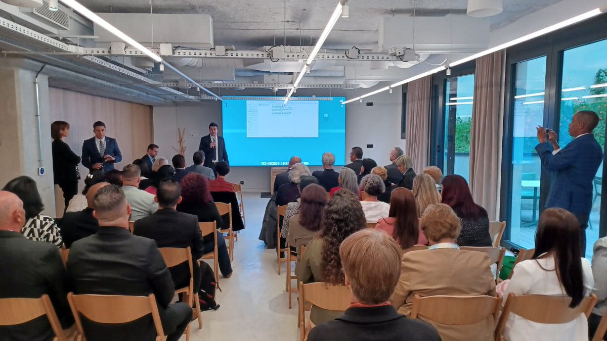 dellylien1's tweet photo. Inaugura nuestro Embajador de #Cuba en #Francia @otto_vaillant @EmbaCubaFrancia programa de trabajo organizado por un proyecto #FSPI de internacionalización de la educación superior cubana con la Embajada de Francia en Cuba. Participamos todas las instituciones de @CubaMES https://t.co/IrDfAyM2Hi