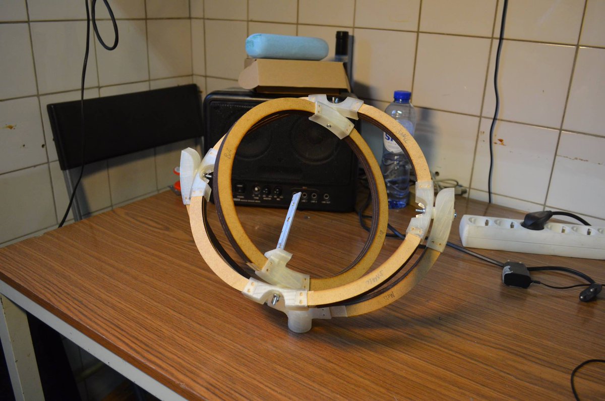 Chihauccilconte's tweet photo. Some pics of a movable stand prototype for the #strophonion @nowitzalex  made quite a while ago... #freecad #uidesign #alexnowitz #uidesign #opensourceCAD #prototype #musicalinstrument #musicproject #soundart #digitalfabrication #3dmodeling #3dprinting #lasercutting #steim https://t.co/f5nKeSzhXX