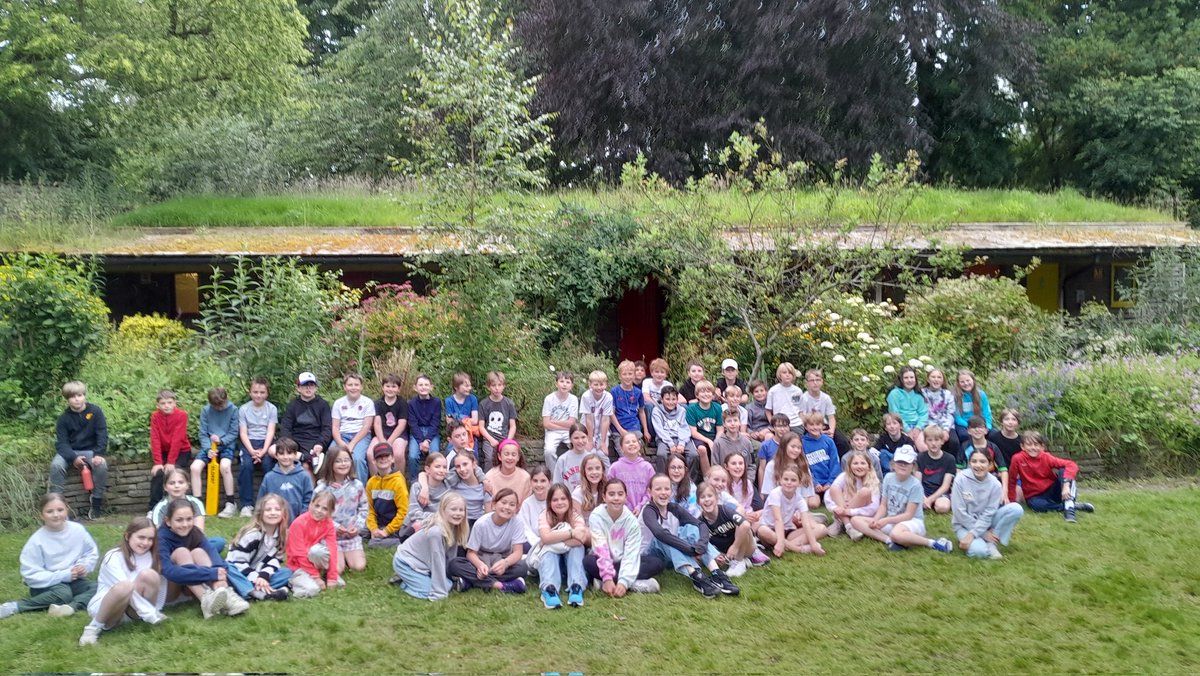 Year 5's washed and ready for their evening activities after their day full of canoeing and rock climbing