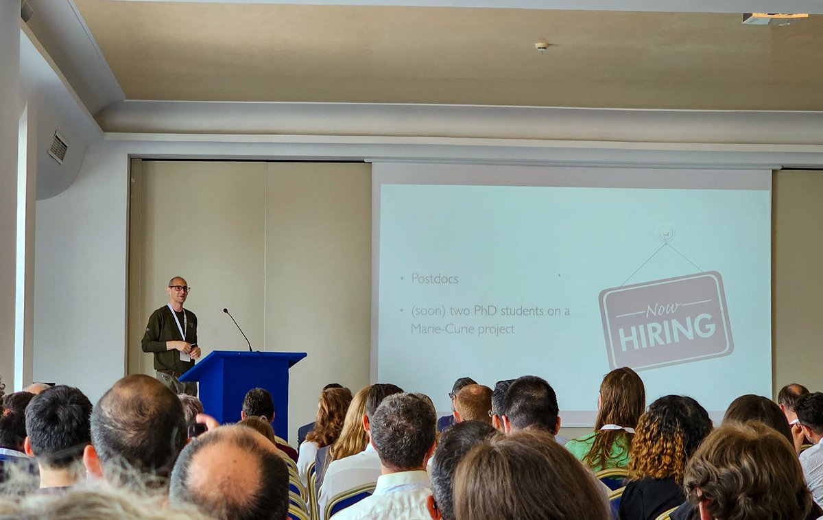 An amazing talk on Large Language Models in the context of Software Engineering Research by Massimiliano Di Penta. And just to disseminate, he is Hiring Postdocs and PhD Students. #EASE2024 <a href="/ConfEASE/">EASE 2025</a>