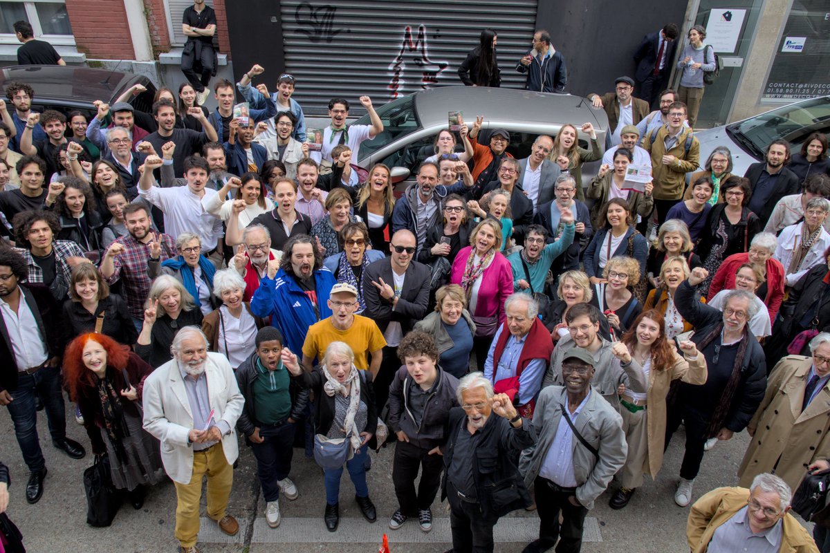 Hier soir #Paris14 lancement de la campagne de <a href="/Celine_Hervieu/">Céline Hervieu</a> pour les #legislativesanticipée dans la #circo7511 ! La Gauche unie et nombreuse autour de notre candidate du #NouveauFrontPopulaire ! 

Ensemble pour faire gagner la gauche ✊🌹🔥