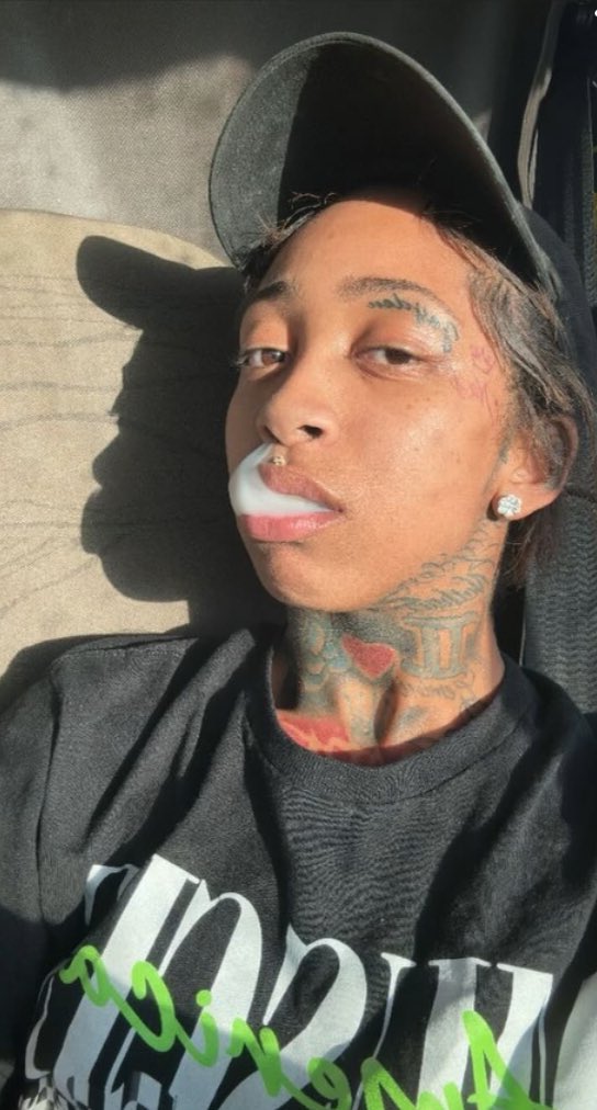😘