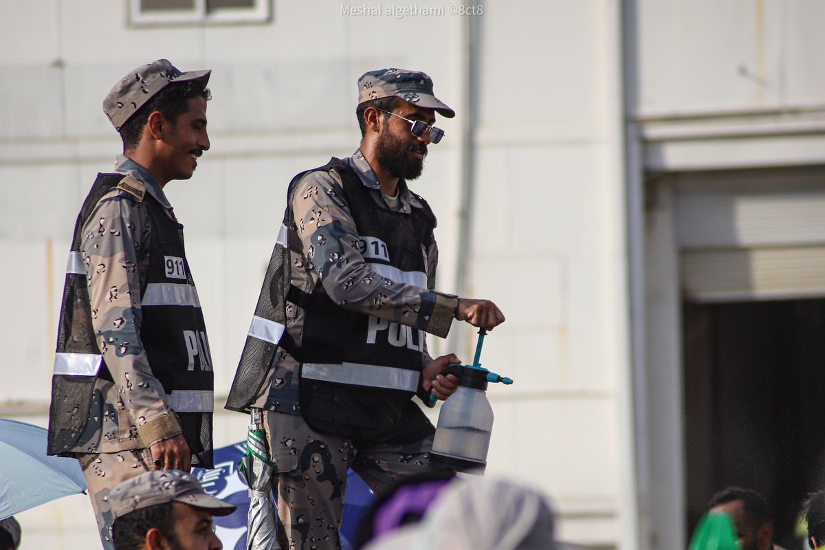 انتهى موسم الحج ولا شيء جديد سوى تكرار نجاح يفوق الوصف ، في كل سنة: تنظيم ، خطط ، خدمات ، بلد بكل وزاراته ورجالاته يهب لخدمة ضيوف الرحمن.