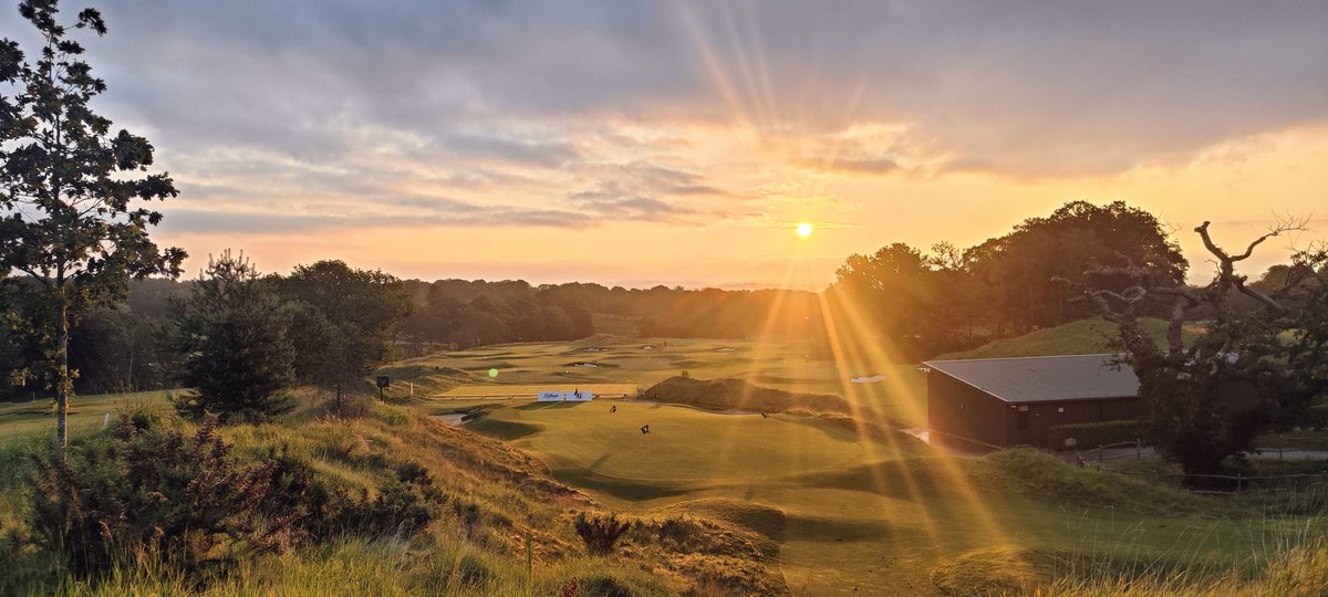 Nice change of scenery this morning helping set up at <a href="/StonehamGC/">Stoneham Golf Club</a> 😍, Credit to <a href="/plestee/">𝑀𝒶𝓉𝓉 𝒫𝓁𝑒𝓈𝓉𝑒𝒹</a> and the team! Course looks incredible. Was a pleasure to help out ⛳