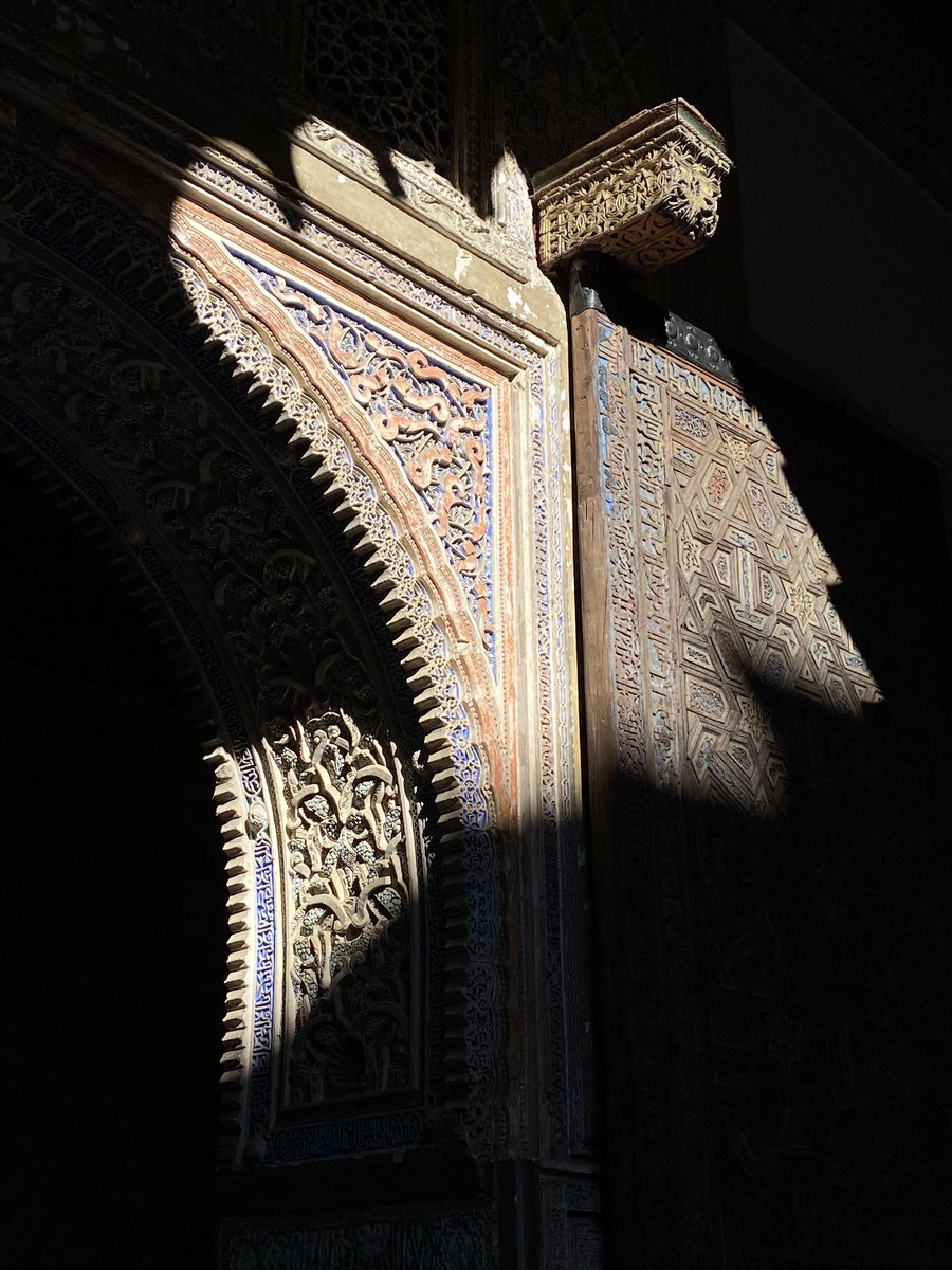 jmde99's tweet photo. Jugar con las luces y sombras en el Real Alcázar. https://t.co/5DKVVogEHf