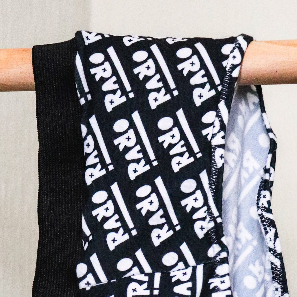 RaroUnderwear's tweet photo. #ArtistCollection 
RARO! CLÁSICOS ✖️ @rarounderwear 

Los clásicos no fallan, por eso nuestra nueva tela con el logo siempre es un acierto. Comodidad al 100%. 

🛒 Pedidos a través de mensaje directo.

#new #novedad #nuevo #marca #logo #slips #underwear https://t.co/Ms4G08MNa5