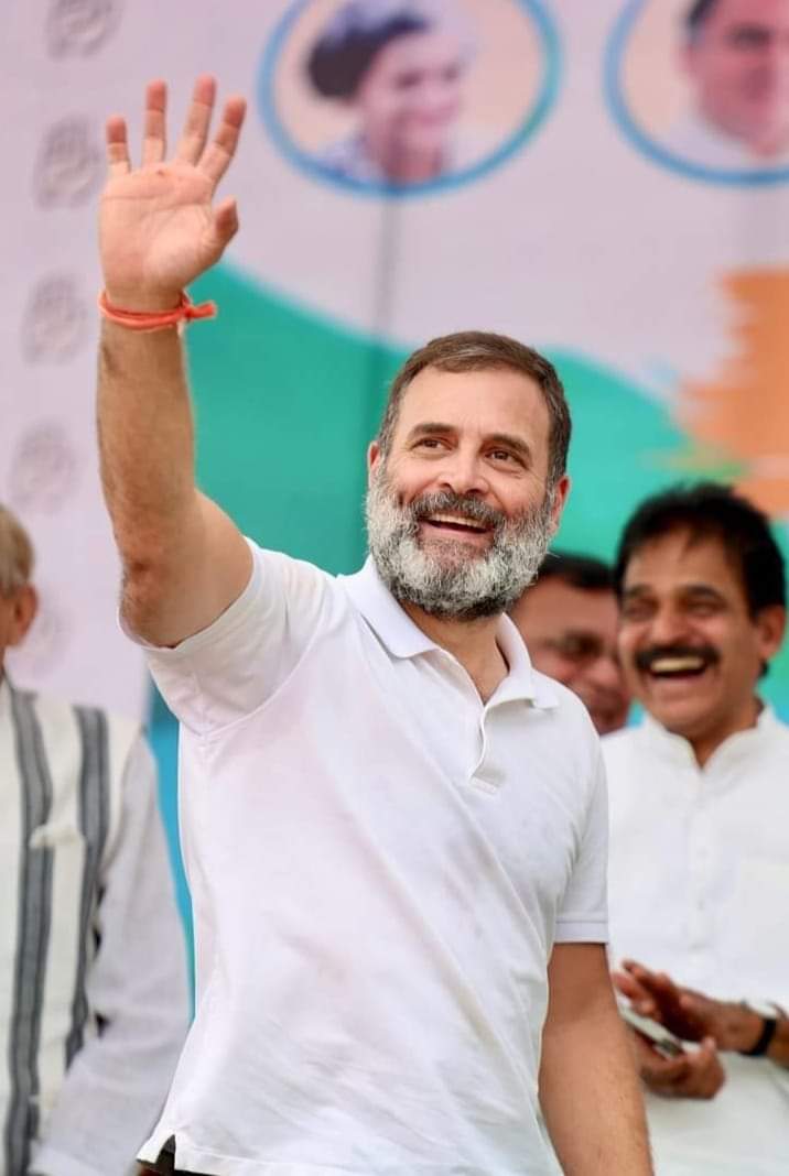 कन्याकुमारी से कश्मीर और पूर्वोत्तर से महाराष्ट्र तक न्याय व सद्भावना की यात्रा के अथक पथिक, सत्यमेव जयते के सिद्धांत को लेकर हर अन्याय के विरुद्ध लड़ने वाले पूर्व कांग्रेस अध्यक्ष व लोकप्रिय सांसद राहुल गांधी जी को जन्मदिन की अनंत शुभकामनाएं। 🎂🌹