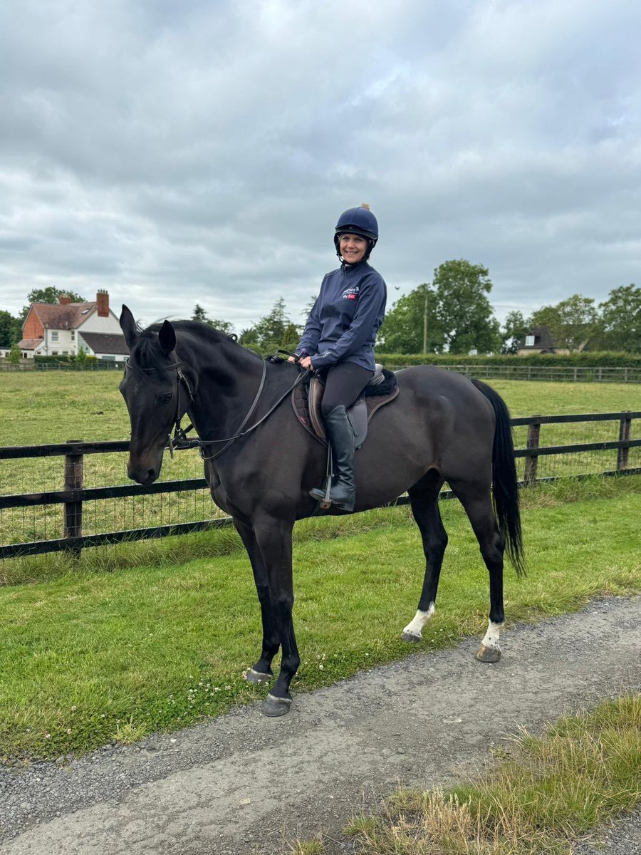 PaddyBrennan81's tweet photo. Third Time Lucki &amp; the boss @lindseymbren aboard this morning #rehab https://t.co/gAlpRw0fUn
