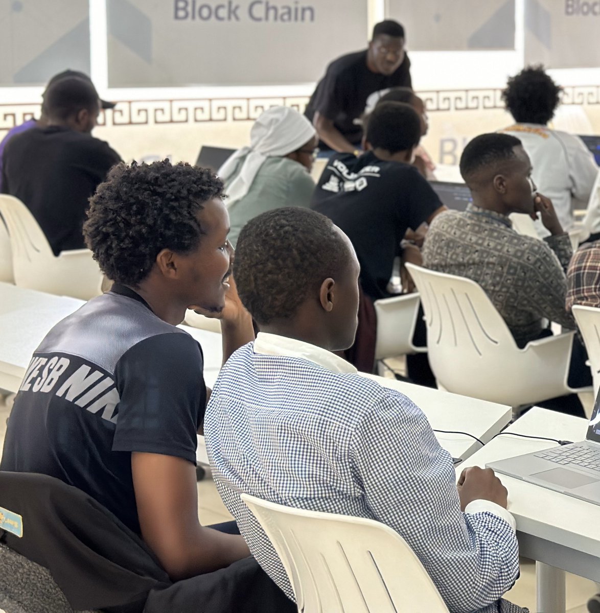 GDGoC_MksU's tweet image. #KotlinConfGlobal had us thrilled to bits this past saturday, the atmosphere was splendid with the speakers who lit up the event with insightful, fun and educational sessions👌🏾

A heartfelt thank you to @jetbrains for hosting such a phenomenal event🤩
#KotlinConfGlobal
#gdscmksu