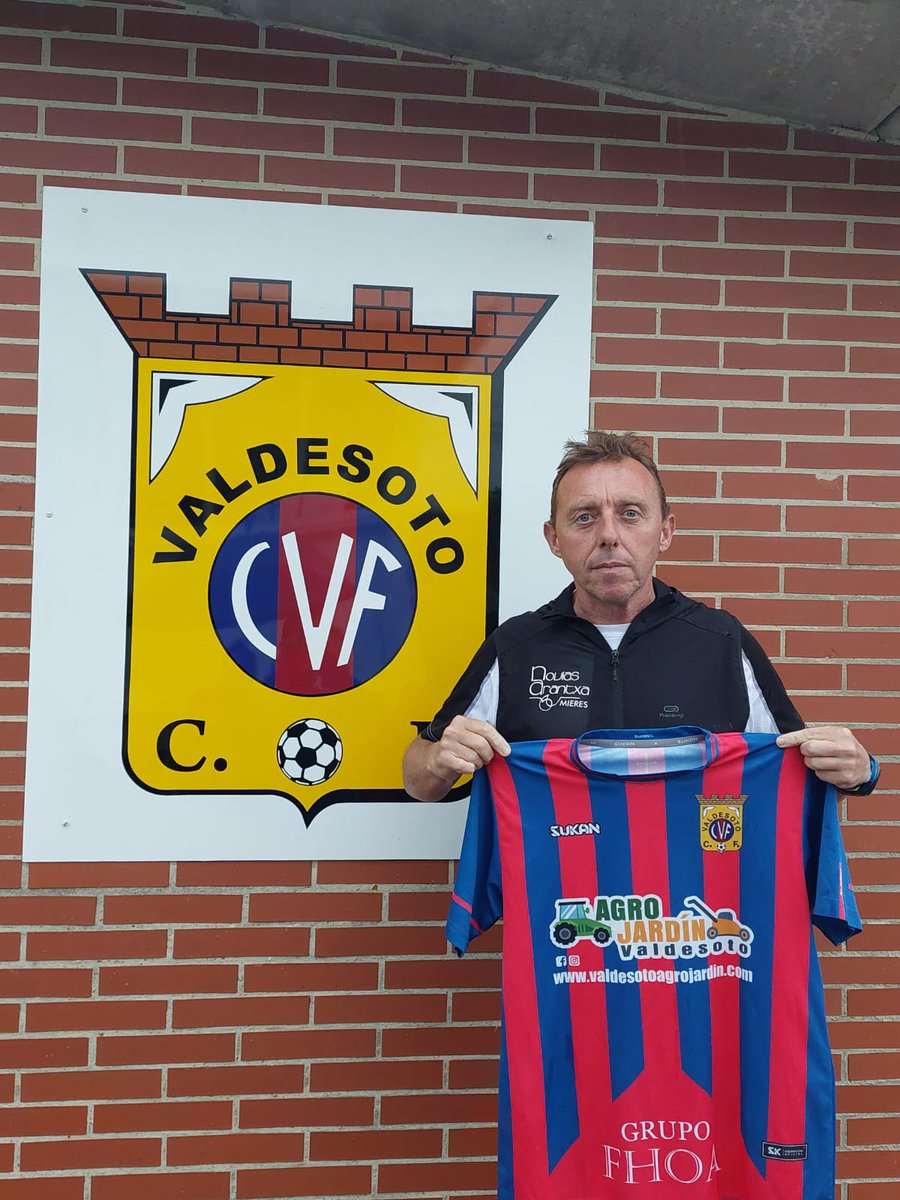 Juanma Castañón nuevo entrenador del Valdesoto C.F.

Con amplia experiencia en la categoría Castañón llega a Villarea con mucha ilusión y con el afán de cumplir los objetivos del club lo más pronto posible, procede del Madalena Morcín.

Tú suerte, la de todos nosotros. 🍀