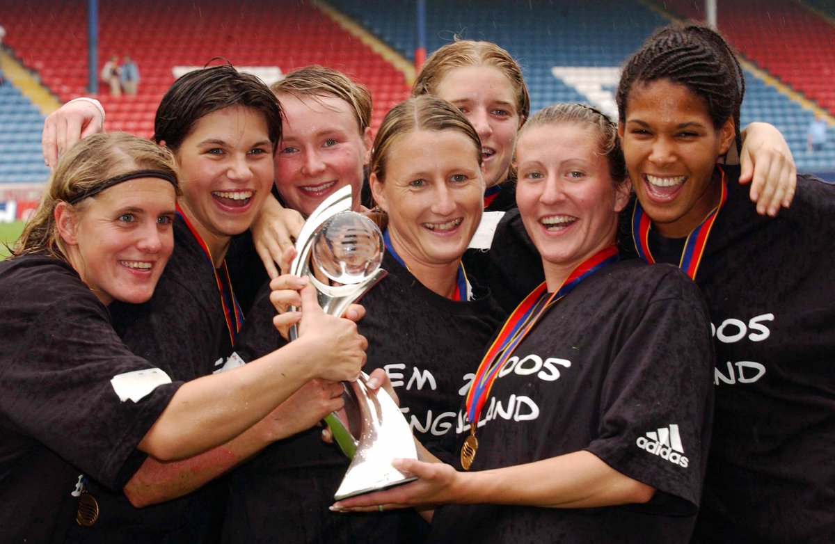 UEFA.com DE tweet media