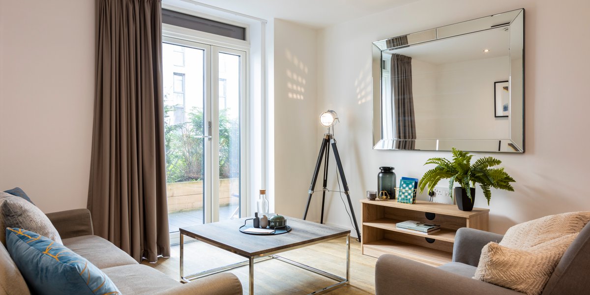 AllegroLivingUK's tweet photo. Designed to complement your lifestyle, Allegro offers more than just a home 🏡 With a friendly concierge team, state of the art wellness centre, resident’s hub, and tranquil Sky Gardens 🌺

Call the team on 0121 752 6708 to arrange a viewing. https://t.co/uZV3EnSwKq