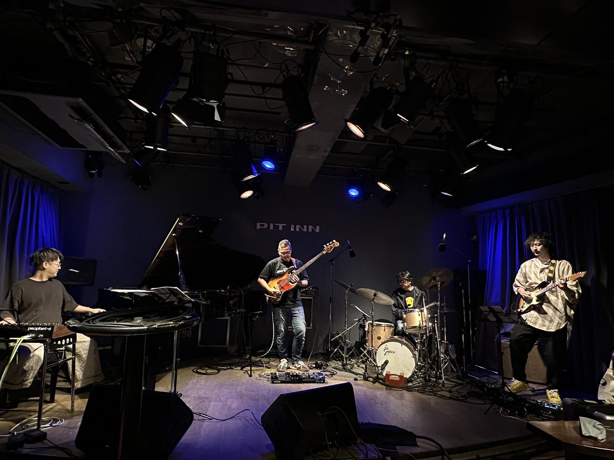 リハーサル始まっています。
新宿ピットイン、
今夜19:30から、
ヴァーチャルサイレンス！！
#pitinn #virtualsilence