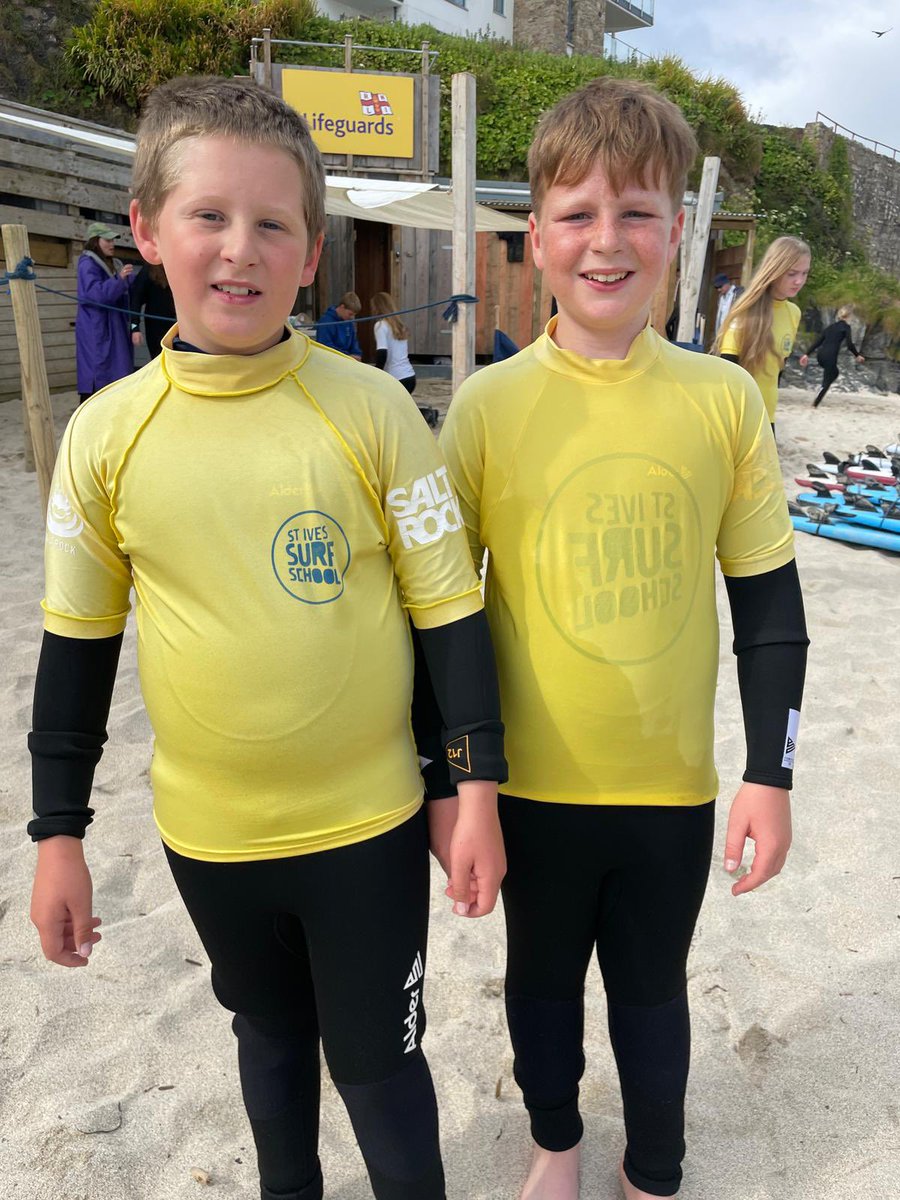 Year 6 catching the early waves, all eager and ready to begin their surfing lessons. Residential adventures are the very BEST!🏄‍♂️