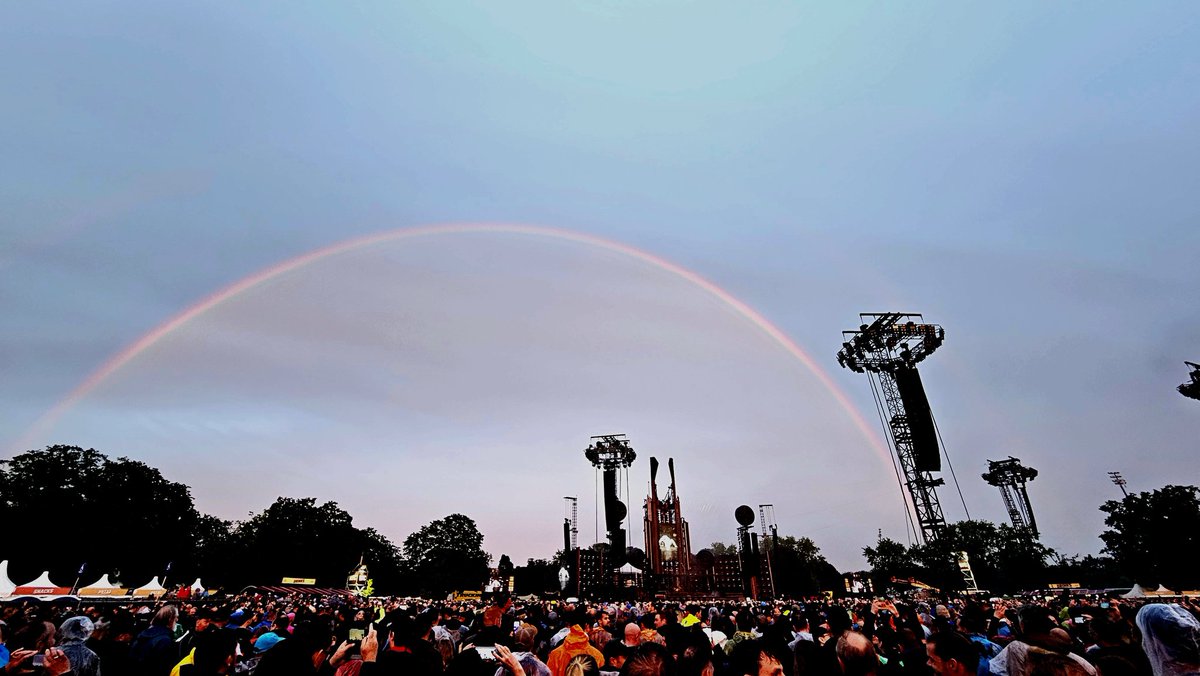 RickEisden's tweet photo. #rammstein #goffertpark #nijmegen https://t.co/NVcRAr32TF
