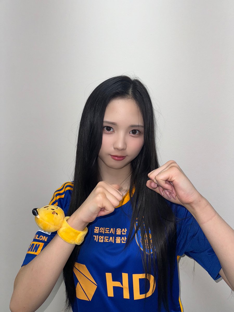 💙🩵💛🤍 #tripleS #트리플에스 #JiWoo #지우