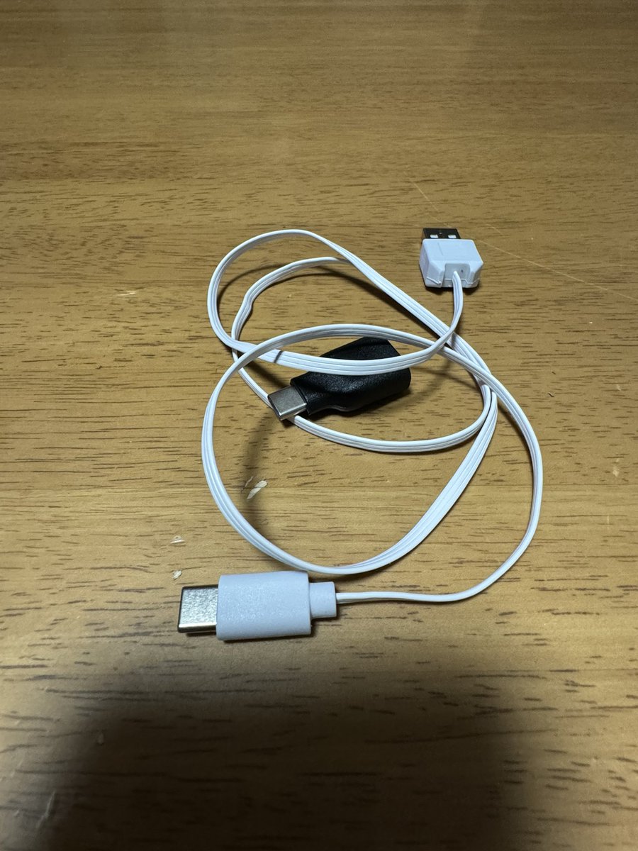 masaki_tachiba's tweet photo. PCX125 PCX160 のハンドル周りの電源確保はこれで解決!
Seriaで、コード式充電ケーブル(高速充電ケーブル)
USB AからCに変換
上記2点を購入すれば、純正の端子から電源取り出し可能!
ドリンクホルダーの蓋閉まります。
駐車時は中にしまいましょう!
ライトニングの人はプラス100円
#KF47
#PCX https://t.co/heqvSxMzO3