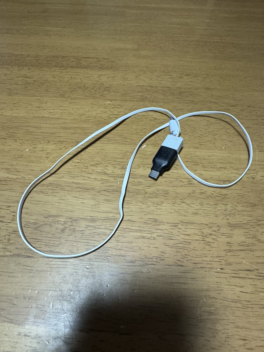 masaki_tachiba's tweet photo. PCX125 PCX160 のハンドル周りの電源確保はこれで解決!
Seriaで、コード式充電ケーブル(高速充電ケーブル)
USB AからCに変換
上記2点を購入すれば、純正の端子から電源取り出し可能!
ドリンクホルダーの蓋閉まります。
駐車時は中にしまいましょう!
ライトニングの人はプラス100円
#KF47
#PCX https://t.co/heqvSxMzO3