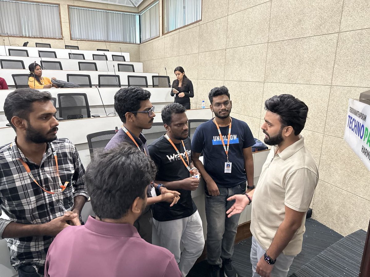 aelfblockchain's tweet image. We concluded an incredible day at our #aelfinity Developer Workshop in Kerala, where we saw a huge turnout of talented developers gathered to dive deep into the world of secure #smartcontracts and #blockchain technology!💡🔗

The workshop featured immersive sessions covering…