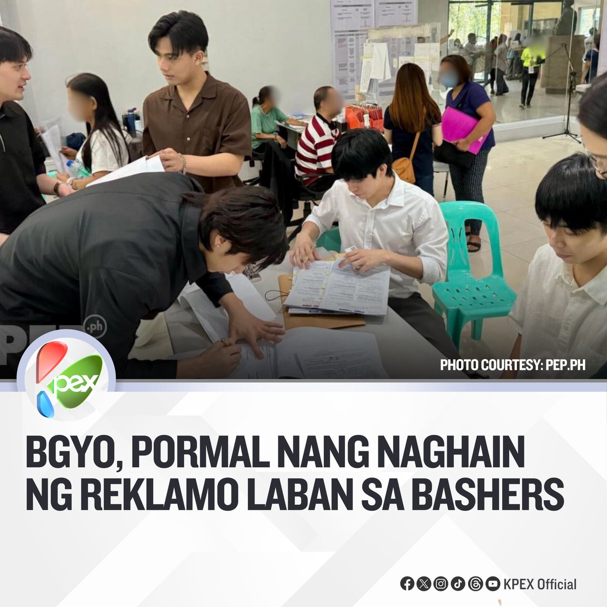 OfficialKpex's tweet photo. LABAN BGYO! 💪

LOOK: BGYO, pormal nang naghain ng reklamo laban sa mga bashers.

Siguradong magpapa-‘GIGIL’ lalo ang PPOP group na BGYO sa mga bashers matapos sampulan ang mga ito ng patong-patong na reklamo. Ayon sa article na inilathala ng https://t.co/FO4pHKMr6d ngayong araw, personal na nagtungo ang BGYO members na sina Gelo, Akira, JL, Mikki, at Nate sa Quezon City Prosecutor’s Office ngayong Miyerkules, Hunyo 19, 2024.

Matinding bashing na umabot sa cyberbullying ang ginawa ng ilang netizens, at na-trace ito ng kampo ng BGYO. Nakuha nila ang tunay na impormasyon ng mga taong ito kaya sinampahan nila ng reklamo.

Sa ngayon ay wala pang opisyal na pahayag ang pamunuan ng Star Magic at ABS-CBN hinggil sa pagsampa ng reklamo ng best boiz. 

Inaabangan na rin ng netizens ang paglutang ng mga public apology mula sa mga bashers. Ayan. Bash pa more.