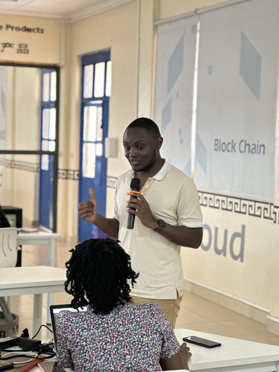 GDGoC_MksU's tweet image. A huge thank you to our speakers! You insights, knowledge and passion illuminated the event. Each wor d spoken was a step towards inspiring the future of tech👏
#KotlinConfGlobal
#kotlinconf 
#kotlin