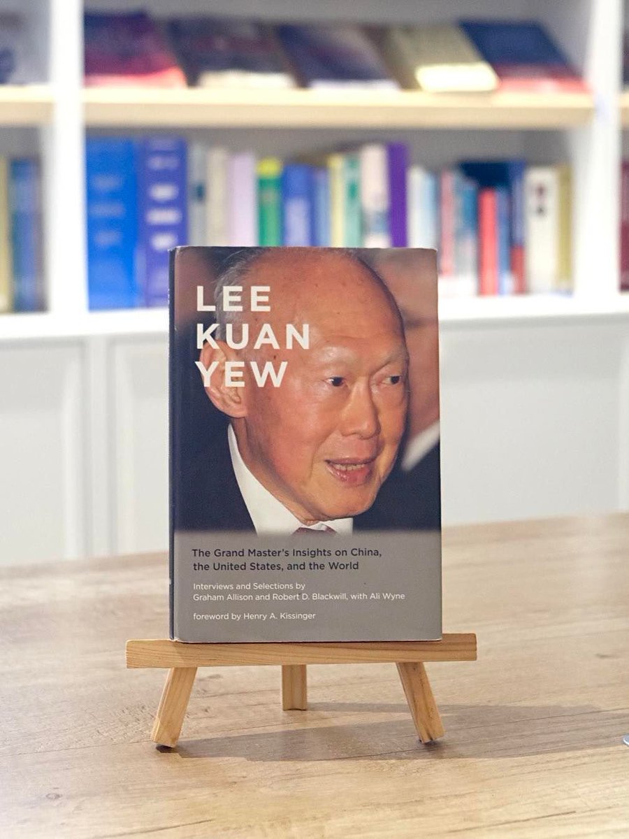📷 Available at Future Forum library!!

Title: Lee Kuan Yew: The Grand Master's Insights on China, the United States, and the World
Author: Ali Wyne, Graham Allison, Robert D. Blackwill

Location: Legacy Building, 9th floor, Future Forum Office, goo.gl/maps/3BvoweFaP…