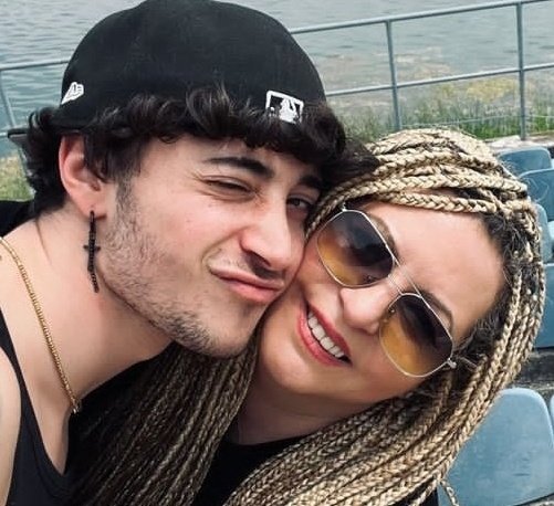 gliarchidizia's tweet photo. "prendo molto spunto da mia mamma"
💜🥹✨ https://t.co/yPx4Xk7R5u