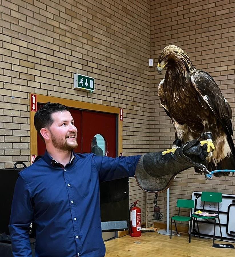 ctrps1's tweet photo. Exciting day for the pupils in P4C as they were captivated by a bird ๐ฆ extravaganza, all thanks to the NI School of Falconry! ๐ฆ
#Education #LearningAdventure #FalconryFun https://t.co/OIcGWbMWce