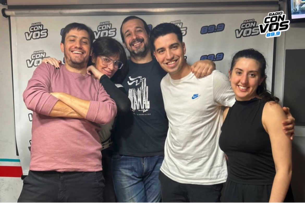 🔊Foto familiar🫂 de #miércoles📸 en #BTChina.

¿Ya sabés qué vas a hacer este finde XXL⁉️🤔

👉Prendete con <a href="/jairostraccia/">Jairo Straccia</a> y <a href="/YammiSegovia/">•Yami Segovia•</a> por <a href="/radioconvos899/">Radio Con Vos 89.9</a>.