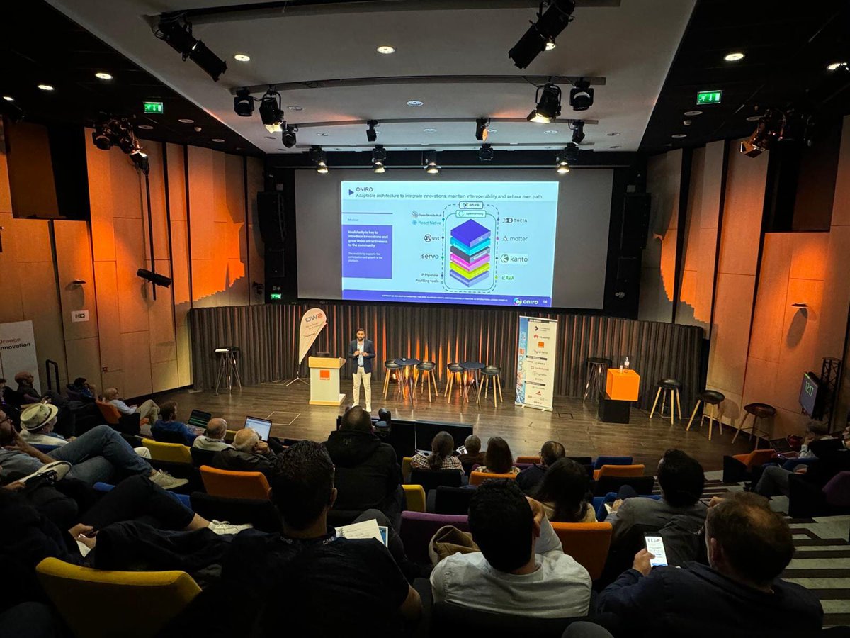 Oniro_Project's tweet image. Suhail Khan walk #OW2 audience through Oniro technology. Its unique approach to #multidevice #Privacy #OpenSource #OperatingSystem raise a lot of interest among the audience. Follow us to get the latest updates and join us in our Matrix channels hubs.la/Q02CpWCY0