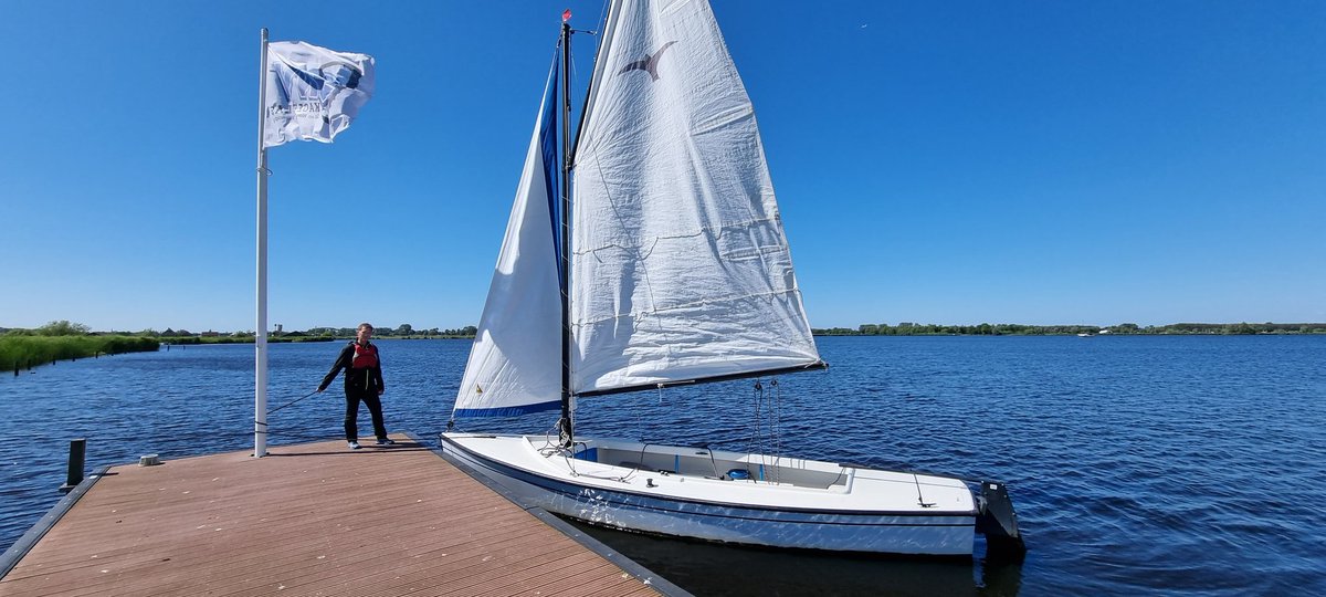 MeershoekR's tweet photo. Maandag #zeilen #monohull #PolyValk nog lekker rustig op de #Kaag topdag. https://t.co/xZEpnV4GyH