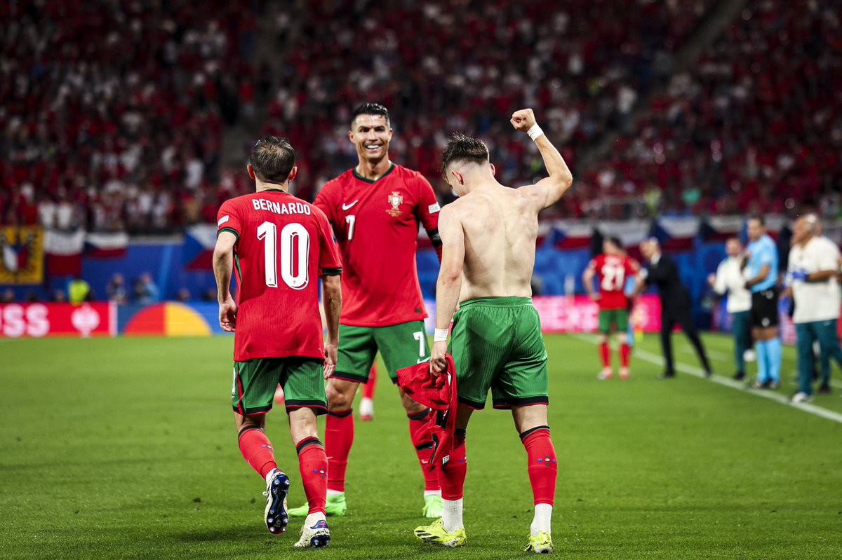 FConceicao7's tweet image. Sem palavras!
Obrigado Portugueses, seguimos juntos 🙏🏼🇵🇹