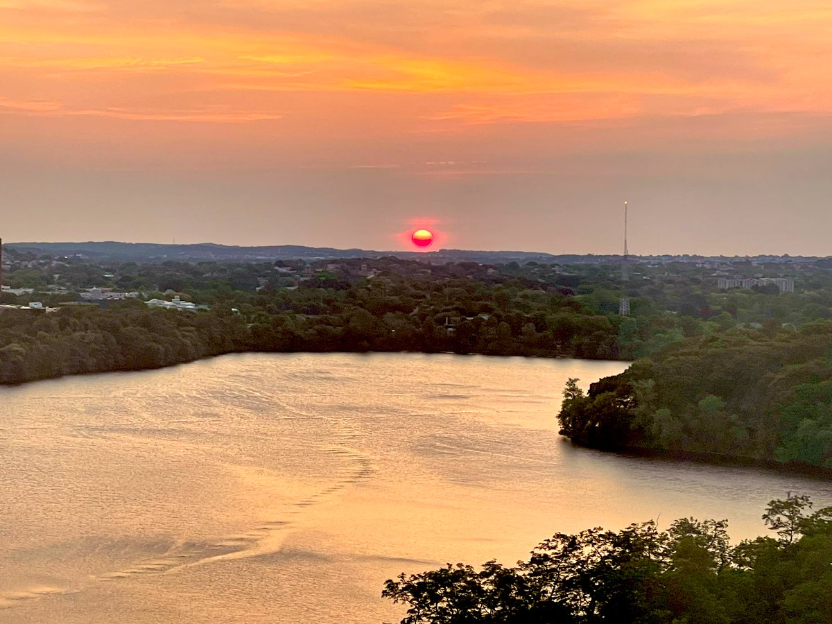 peterpayackpoet's tweet image. #Red #hot #sweltering #Sunrise #Wednesday #Heat #wave #Fresh #Pond #daybreak #boston #Skyline 
#Cambridge @ericfisher
@Pamelanbcboston
@ShiriSpear
@Met_CindyFitz @laabs
@weatherchannel @PeteNBCBoston
@NewEnglandInfo @sarahwroblewski
#followingnecn @antoinetteA
@Pamelanbcboston