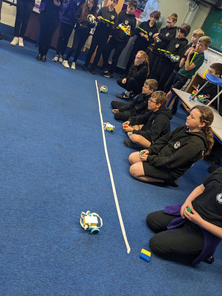 QuayAcademy's tweet image. Year 6 are having an amazing Youth STEM Lego workshop this morning with @rafyouthengage @raisingrobots @CognitionLearn #robotwars #superSTEM
