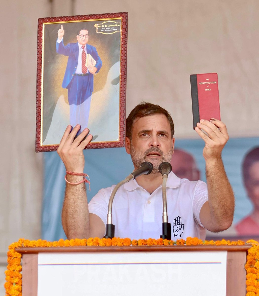 INCManohar's tweet photo. एक ऐसा नेता जो संविधान की रक्षा करता है. 🔥🙏
#RahulisHope #Rahulgandhi https://t.co/BdQmoLkAAM