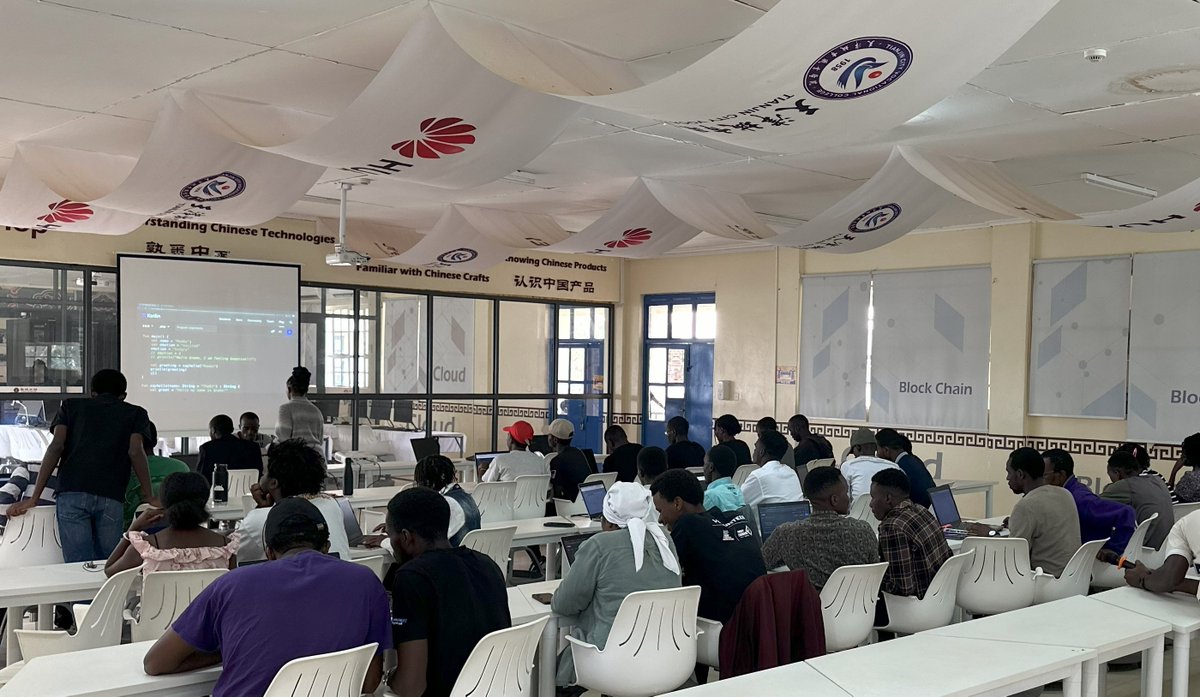 GDGoC_MksU's tweet image. Shout-out to every attendee in @kotlinconfglobal&apos;24 and the lucky winners who walked away with a copy of &quot;Mastering Kotlin for Android 14&quot; by @wangerekaharun, your enthusiasm, engagement and passion for technology made it a remarkable event🎖️
#KotlinConfGlobal
#kotlinconf
#kotlin