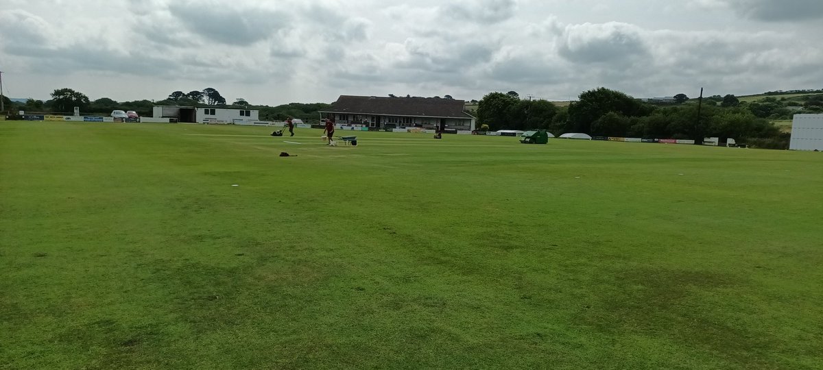 Getting ready <a href="/mtambrose_cc/">Mount Ambrose CC</a> for Cornwall over 50s this afternoon 1pm start <a href="/jonners138/">Simon Johnson</a> @thegma_ @hickseeey <a href="/CornwallCricket/">Cornwall Cricket</a>