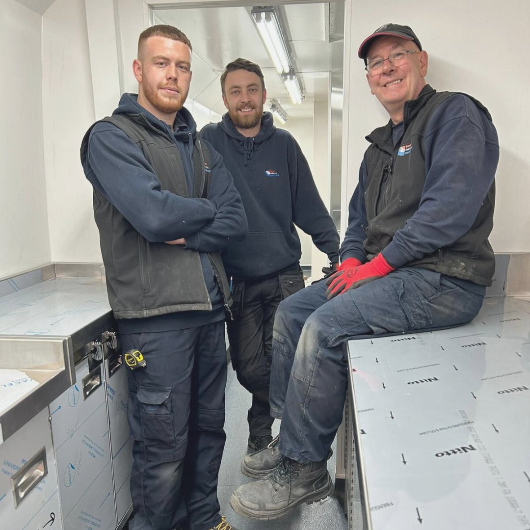 TargetCatering's tweet image. Another great installation completed by the Target team,🎯 for the GWSR train carriage renovation 🚂👩‍🍳🍛

Bespoke made stainless steel catering equipment 🔥 manufactured in our Target factory based in Gloucestershire. 

Designed, 🧑‍💻 Manufactured, 👨‍🏭 &amp;amp; Delivered 👷‍♂️