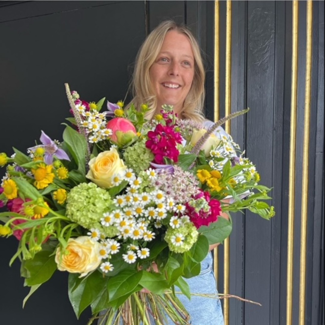 FACE OF THE MONTH 🌟🌟🌟 A new feature in recognition of the amazing people working in BID businesses across the town centre who go above and beyond to bring something special to Bishop's Stortford.

June's Face of the Month is...(drum roll)...discoverstortford.co.uk/june-face-of-t…