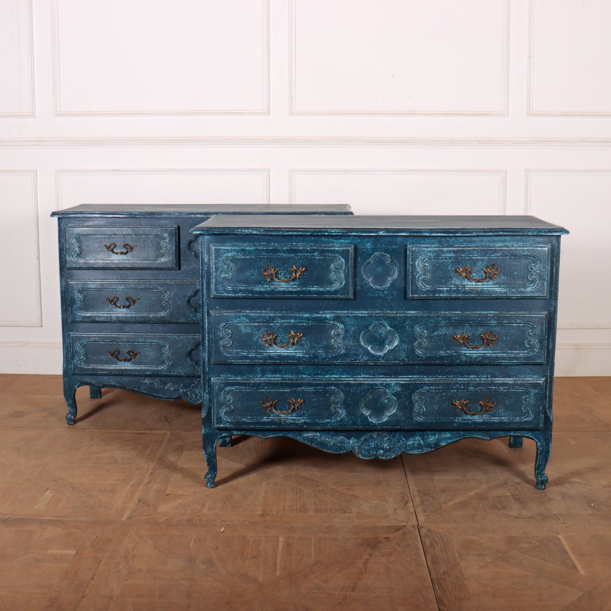 ArcadiaAntiques's tweet photo. Pair of early 20th Century French painted oak commodes. 1930.
Price: £3,650
https://t.co/1M0gUxEHJo
#PaintedCommodes #FrenchCommodes #20thCenturyCommodes https://t.co/IEh3Lz4oza