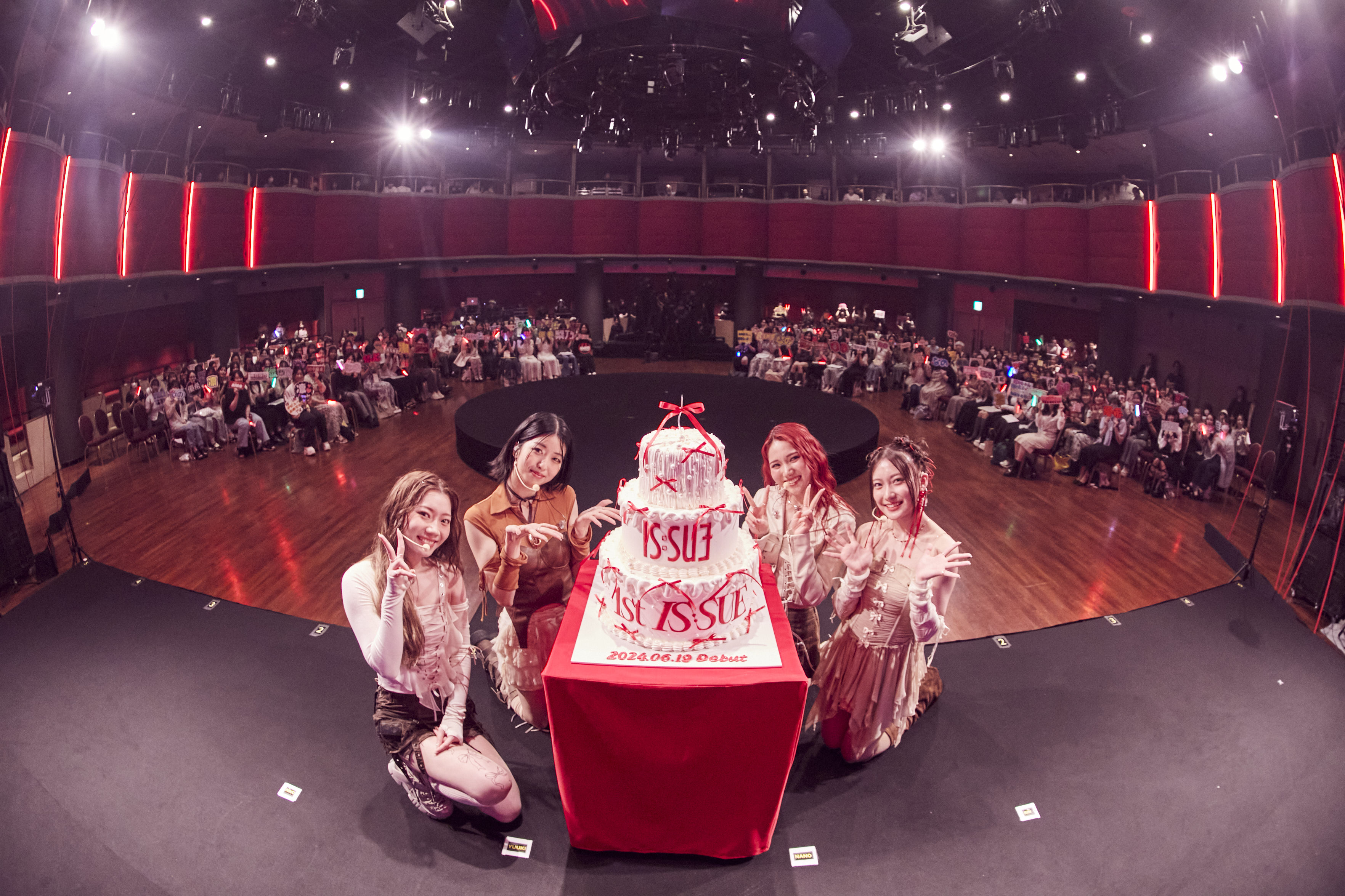 GQbZjlbaQAAW9zQ?format=jpg&name=4096x4096