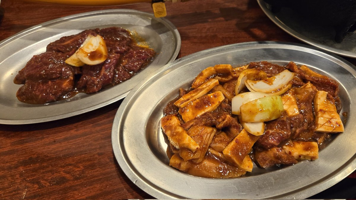 dqx_tetsu's tweet photo. 今夜は東寺の｢はやし｣で焼肉🐸🥓
#晩酌
#焼肉
#はやし
#東寺 https://t.co/kUV79qmgpH
