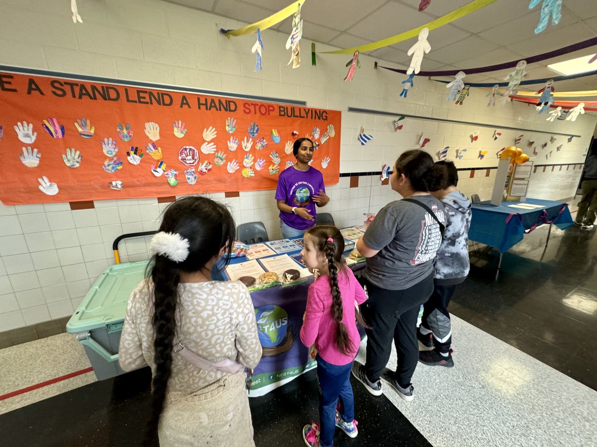 joinnest4's tweet image. Happy to have hosted a booth at @ForestGroveES&apos;s #Traditions Night to share #communityresources &amp;amp; connect w/ many #families! #Resources are the building blocks of #communities &amp;amp; by sharing #support, we can #empower everyone to thrive!❤️ #NEST4US #Kindness nest4us.org
