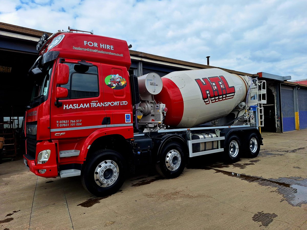 MotusDAF's tweet photo. Has this CF caught your eye? We thought so! 🤩
Check out this striking DAF concrete mixer truck, supplied to Haslam Transport Limited by Motus Commercials.
#DAFCF #DAFTrucksUK #Valet #ConcreteMixer #Trucking #MotusDAF #MotusCommercials https://t.co/3iPM91xNj3