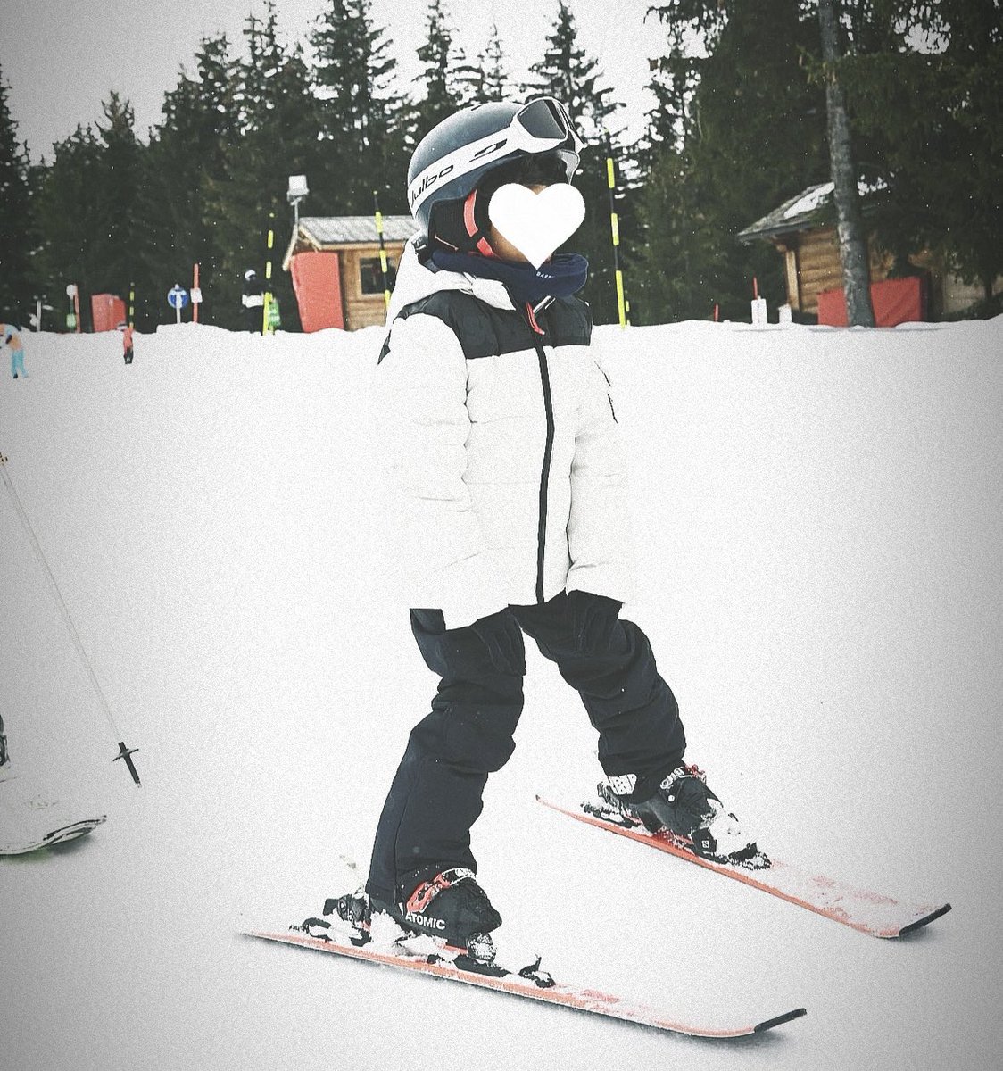 اللهم إني أسألك باسمك الأعظم الذي اذا دعيت به اجبت و إذا سئلت به اعطيت أن تشفي مريضنا و تعافيه و تنزل عليه رحمتك و عافيتك و شفائك يارب العباد اللهم احفظه ولا تحرمنا منه🤲🏼
اللهم اشفِ سالمين بن محمد السويدي و رد له عافيته يارب العالمين🤲🏼